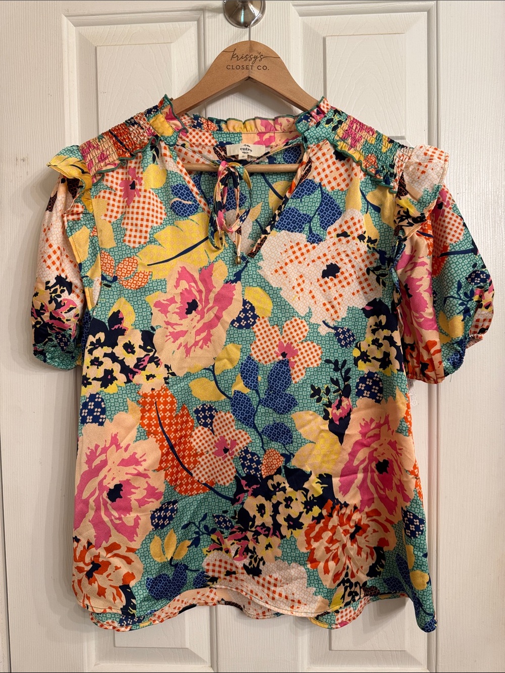 entro Bright Floral Tie-Neck Puff Sleeve Blouse